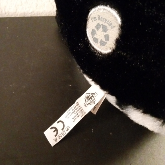 GORGEOUS Petting Zoo Recycled 14" Penguin Plush Toy - Picture 4 of 7